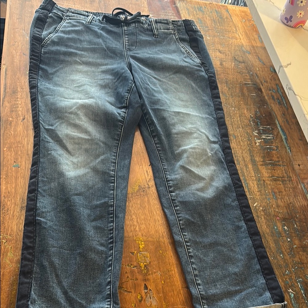 Women's Dark Wash Jeans with Side Stripe